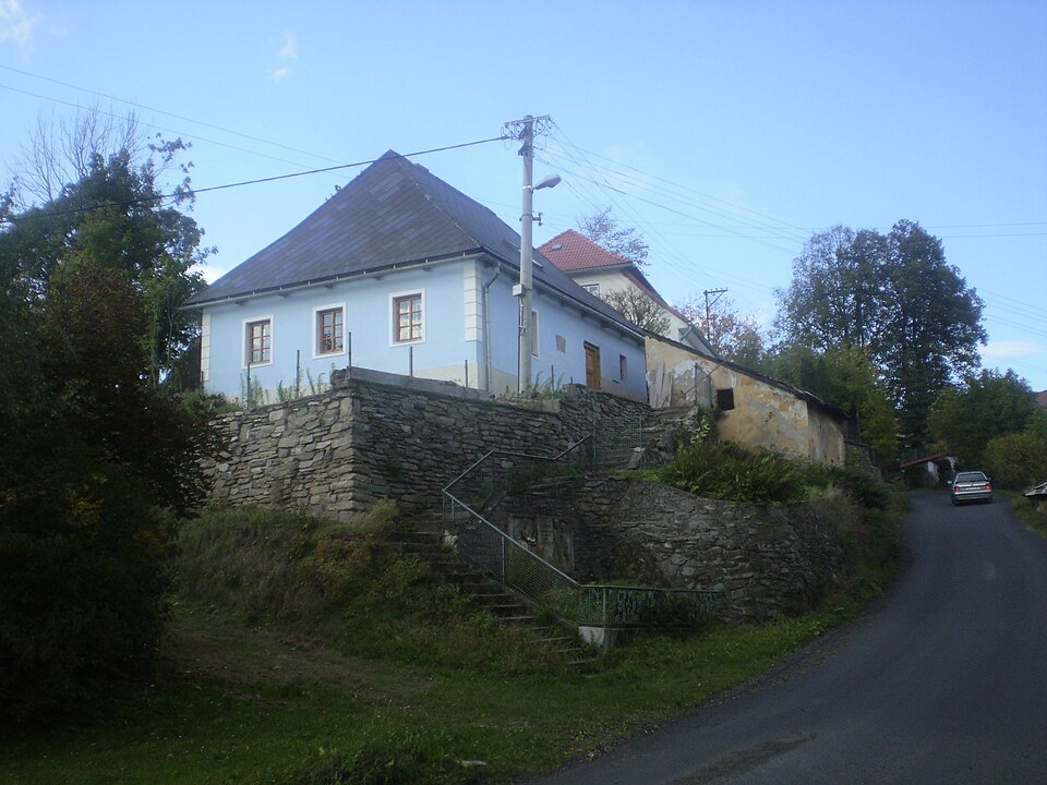 Soubor:Jimramov (rodný dům bratří Mrštíků).jpg