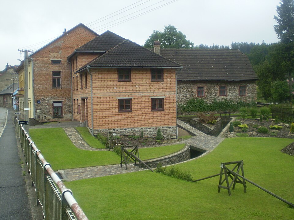 Soubor:Jimramov (Mostní mlýn).jpg